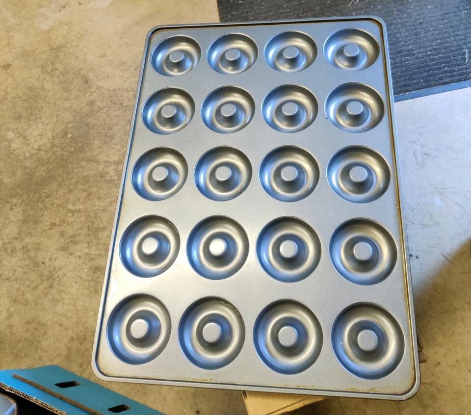 HomesteadFrmMkt's tweet photo. Our October multi-family yard sale will include lots of helpful #kitchenware from the market, including everything you see here and more!
✔️Dates: Oct. 2 &amp; 3; Oct. 9 &amp; 10
✔️Time: 9AM-2PM
✔️Place: Homestead Farm Market

#yardsale #HunterdonCountyNJ  #lambertvillenj https://t.co/6gTsX2rS7y
