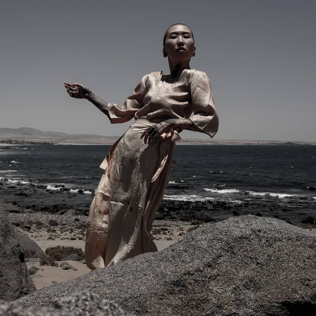 aleruaro's tweet photo. Alyssa Ono - Designer - 2021
╱
Bookings: aleruaro@gmail.com
╱
#aleruaro #fineart #art #brazil #portrait #dreamermagazine #signant #noicemag #paperjournalmag #classical #fotografiaautoral #retrato #artphotoportrait #mediumformat #lowfashion #f… https://t.co/JlqoY3BxeZ https://t.co/N4HEcpBm3C