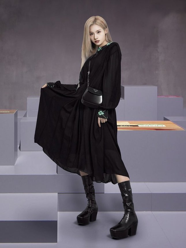 Hi earthlings. Who’s waiting Twice for comeback? 🤍