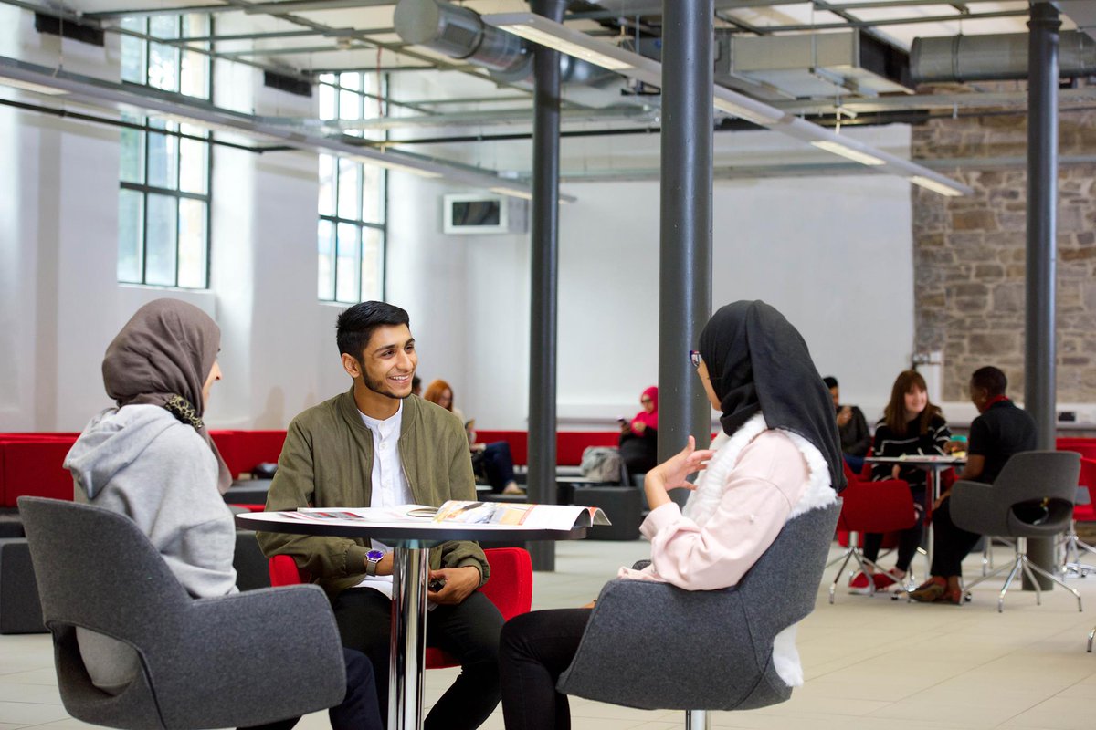 burnleysocial's tweet photo. Throughout the next few days, flocks of students will be coming to @UCLanBurnley as their official #WelcomeWeek commences for 2021.🎓 

We will have our very own stand on the Friday with merch, info about our hometown AND a Burnley-related competition.🎁 #StudyInBurnley #Freshers https://t.co/cGMc22RIbj