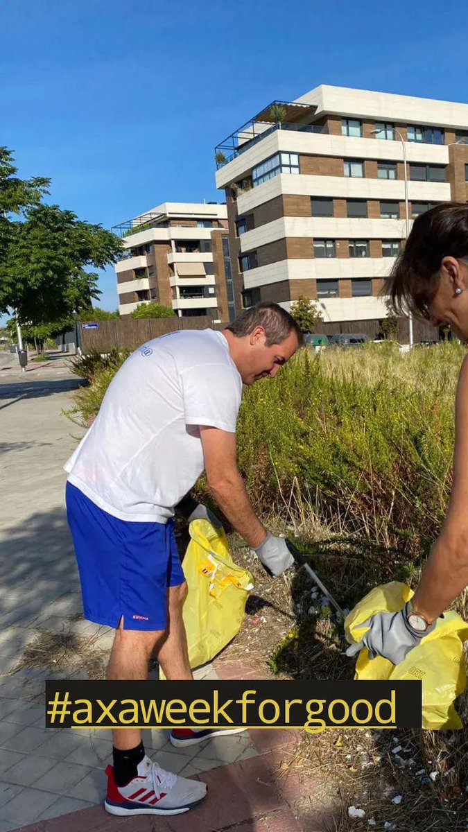 Ayer tocó limpieza por el barrio gracias a #AXAWeekforGood y <a href="/FundacionAXA/">Fundación AXA</a> AXA De Todo Corazón. O