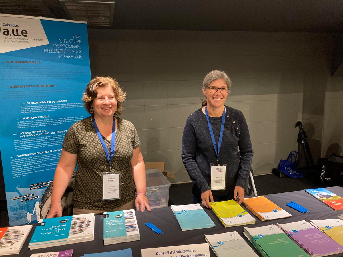 CAUE_CALVADOS's tweet image. Aujourd'hui, de nombreux élus ont pu retrouver le stand du @CAUE_CALVADOS à l’assemblée générale de l'#UAMC au Centre des congrès à #Caen. @HubertCourseaux, Président du CAUE du Calvados et Fabien Tessier, Directeur du CAUE du Calvados étaient présents pour cet évènement.