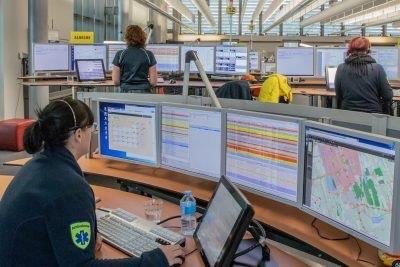 kijlstra's tweet photo. VACATURE! Voel jij je aangetrokken tot de dynamische en uitdagende wereld van de ambulancezorg? Kom dan werken als teamleider ambulancezorg in de Meldkamer Ambulancezorg Noord-Nederland in Drachten.

Check: https://t.co/NPJwSNHQp1

#wijhelphelpen @meldkamernn https://t.co/VkD6d9ixKn