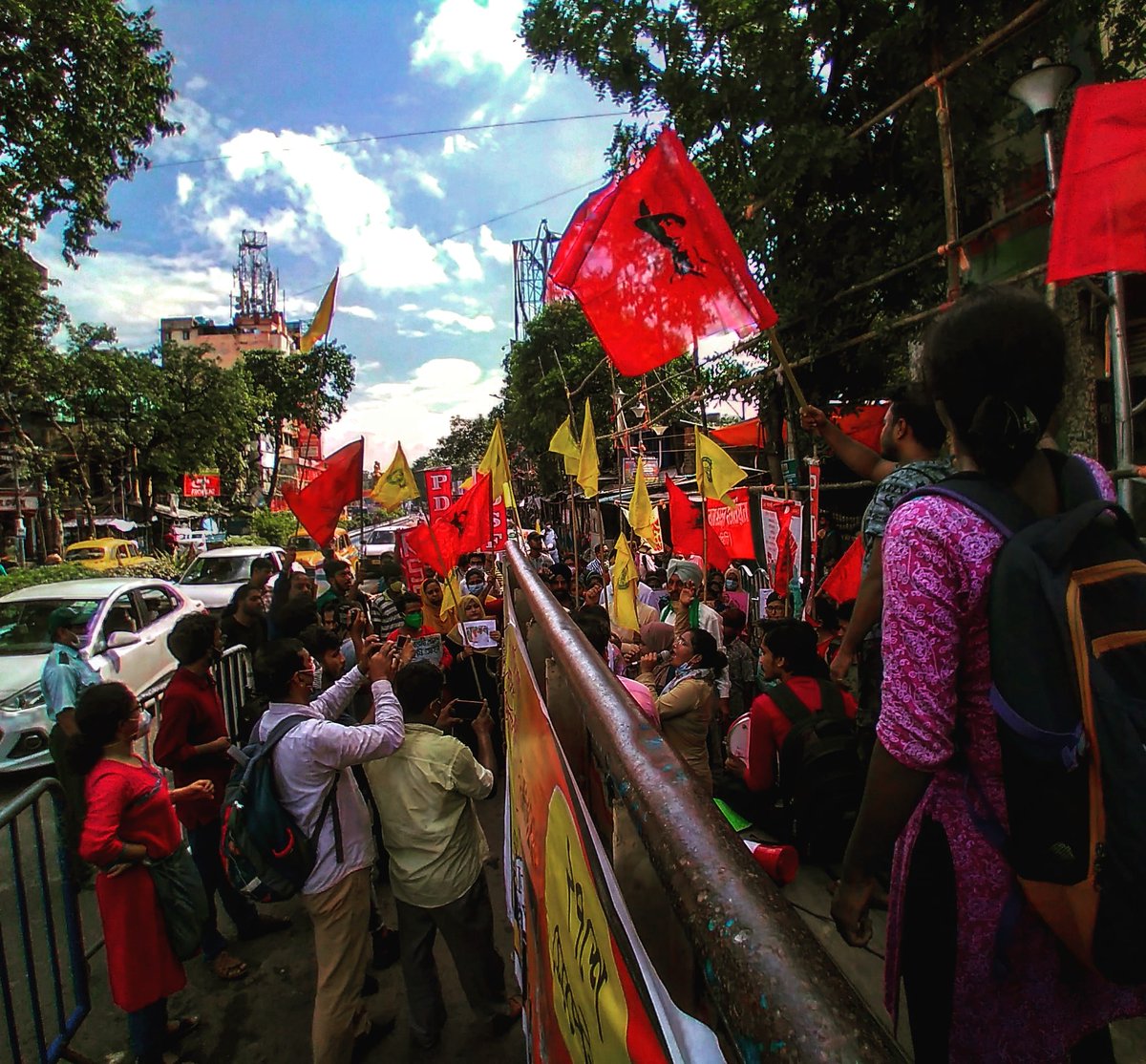 pdsf_students's tweet photo. Today's demonstration at Shyambazar, Kolkata. 
Solidarity to #FarmersBharatBandh 

#FarmersProtest #BharathBandh https://t.co/8MC5givXAA