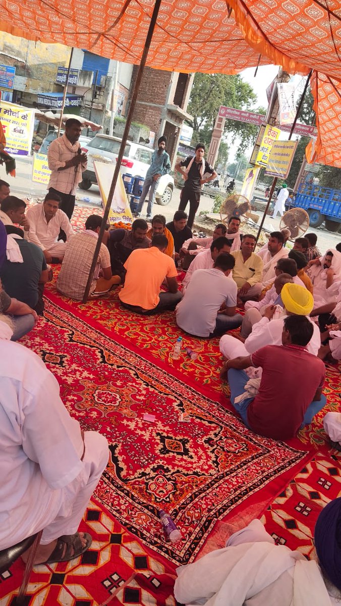 AnilKhark's tweet photo. सदन तुम्हारा, सड़क हमारी....
संघर्ष जारी रहेगा ....
@_YogendraYadav @DeependerSHooda @ArjunChautala 
@SardarVm @JaiKisanJaiJvan 
@KisanSabha @hindkisan_in @bkutikait @MahilaKisan @aviksahaindia @INCIndia @_vkjha https://t.co/XRCrbnR20U