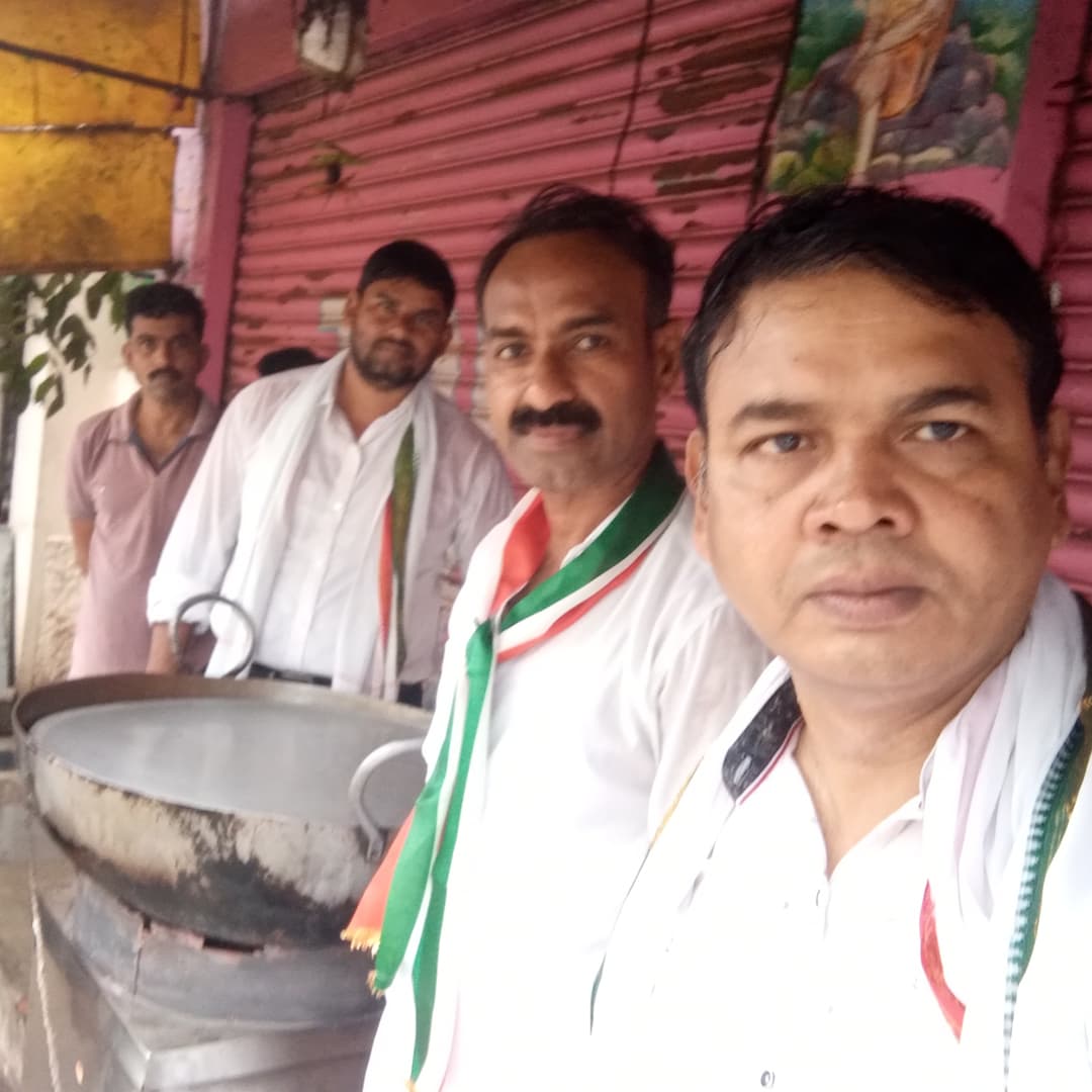 AyazTpcc's tweet photo. Serilingampally Congress Committee: Participated in all Political parties called for Bharat Bandh. @RahulGandhi @tpccminority @INCTelangana @TSNSUI @IYCTelangana @revanth_anumula @MYaskhi @sascongress @PonnamLoksabha @ShayarImran  @manickamtagore @AnjanKumarMP @ferozkhaninc https://t.co/8glBUwgyK3