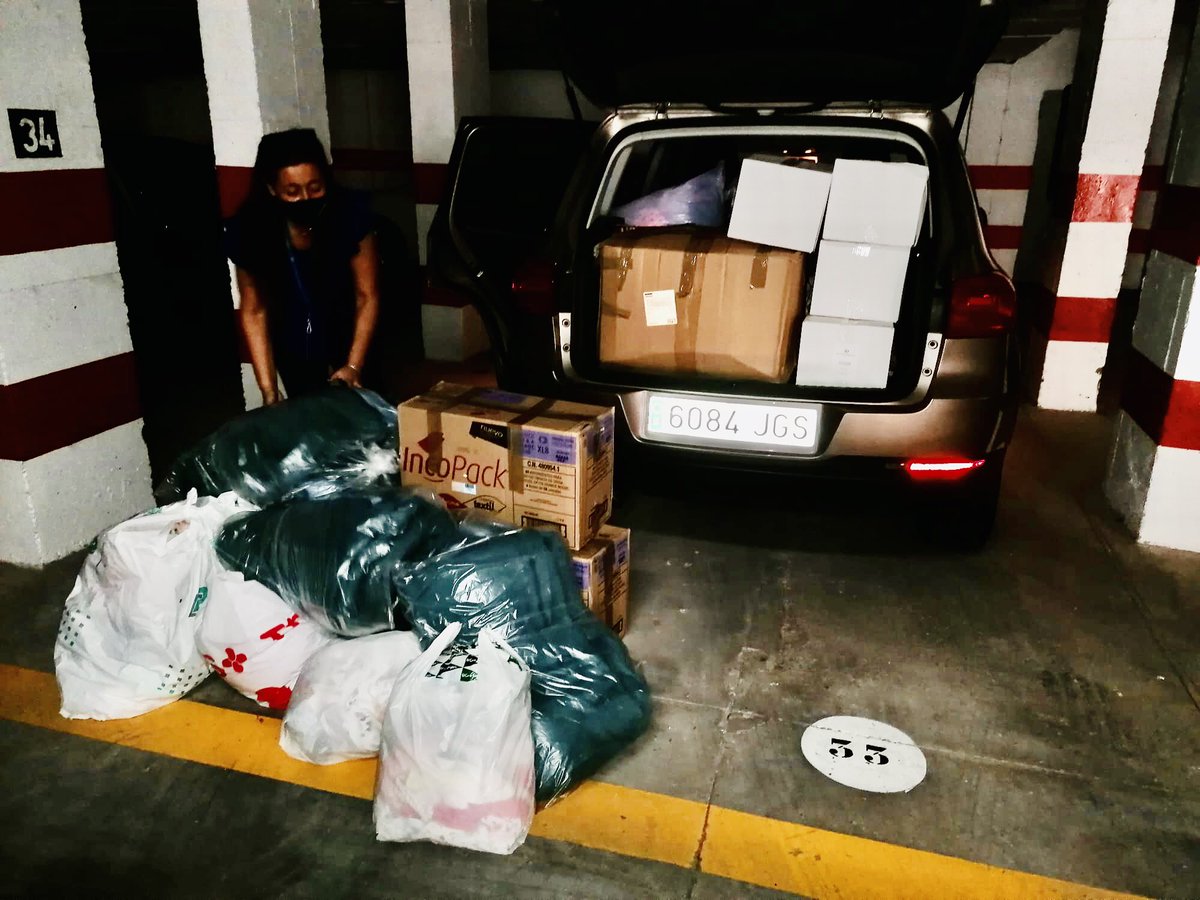 We delivered two cars full of supplies to #SantaBarbaraGOC this morning from the Team at #RoyalSunsetBeachClub. These donations are being taken to #LaPalma for those who have been affected by the Volcanic eruption. #OneTeam @DiamondCareers <a href="/diamondresorts/">Diamond</a>   <a href="/ClaudiaGMorell/">Claudia García</a> 💎