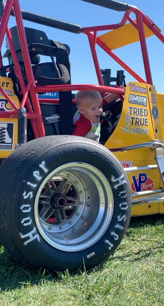 kaitemate's tweet photo. we love trucks 🥰 https://t.co/szdbVZ936J