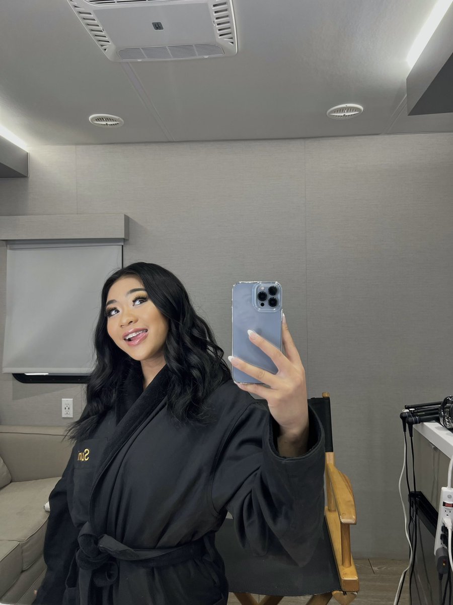 sunisalee_'s tweet photo. SHOWDAY❤️ make sure y’all vote !! https://t.co/Q4HACfcYTr