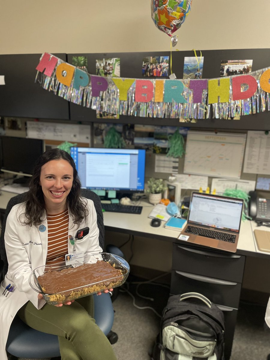 BaptistMemRxRes's tweet photo. Happy happy birthday @ash_mull3 !! 🎉🎉Chocolate birthday treats are the best way to celebrate !! https://t.co/8Jo6L20bvI