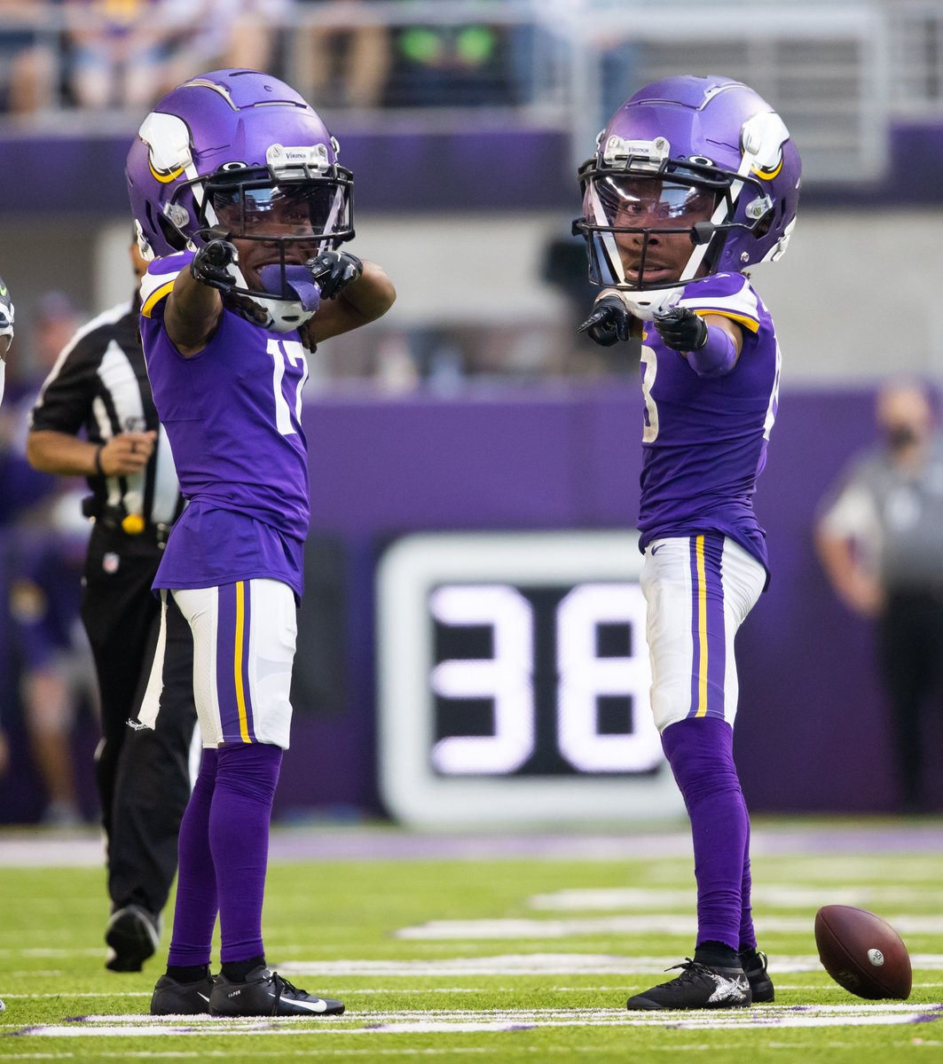 Vikings's tweet photo. Big Heads are baaaaaaaaack.

📷: https://t.co/WhaBYtaXUU https://t.co/82aCK52gQK