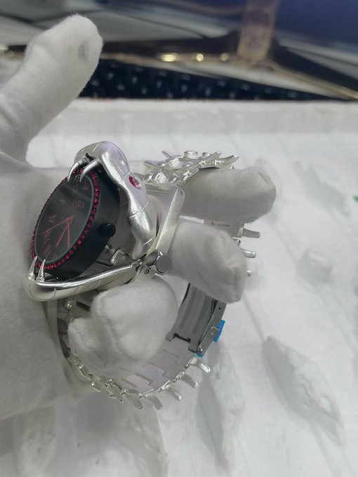I&rsquo;ve been MIA trying to master this watch. Took half a year for this process 😍 https://t.co/SroOuKaU