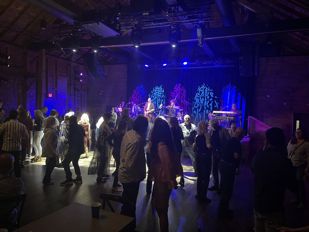 <a href="/FunktionBandHbg/">Funktion Band</a> <a href="/TheEnglewood/">Engle Wood</a>