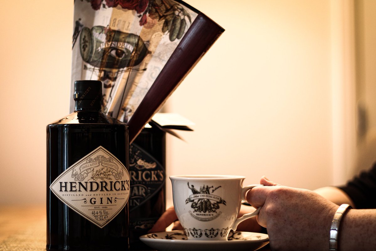 gin_and_beer's tweet photo. [AD - GIFTED]
With @IntScotGinDay right round the corner snag yourself a #ScottishGin digital trip

#HendricksAir departs via your computer on Thursday 30th September at 7pm

Grab your ticket from @MasterOfMalt... includes both @HendricksGin gins pictured, tea cups &amp; a fan 🥒🌹🏴󠁧󠁢󠁳󠁣󠁴󠁿 https://t.co/CJtCMjkueW