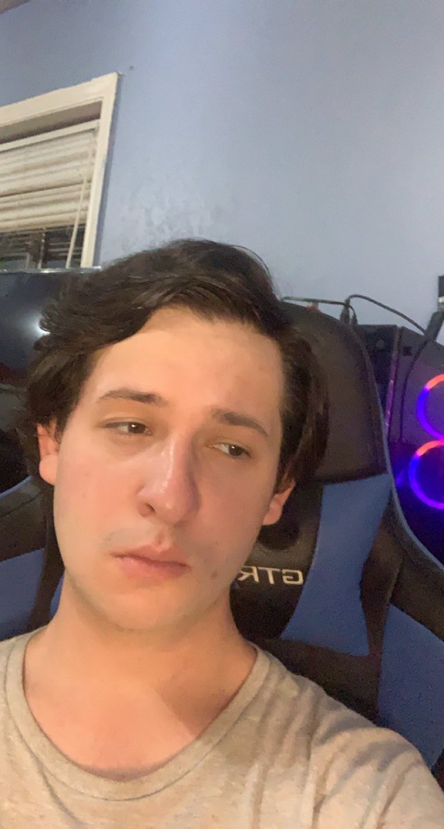 ColdBox_Gaming's tweet photo. For anyone that struggles with loosing weight and needs a sign to start something I want you to know it is possible. I started my weight loss journey 01/01/2021 at 256.8lbs and I’m at 179.6 as of this post. All I did was walk and changed what I ate. #youcandoit #life #change https://t.co/HC4iHyfinC
