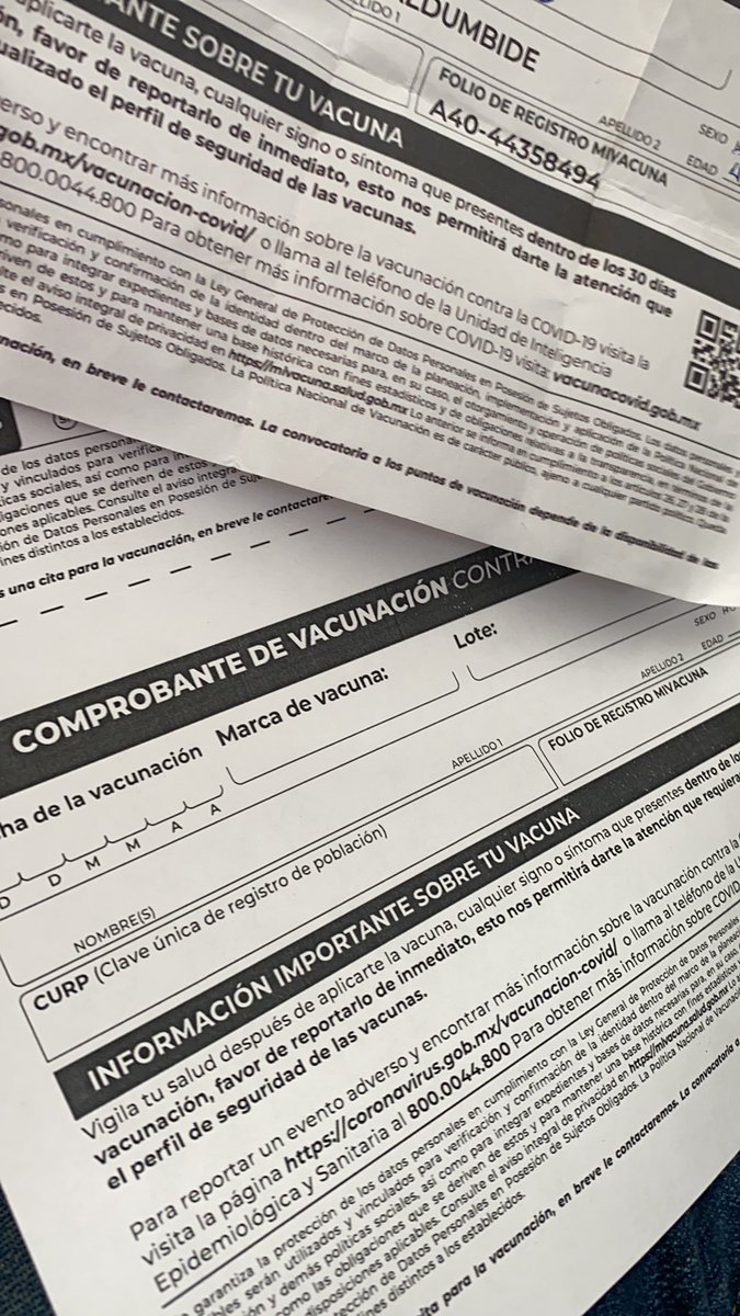 DAVIDRINCONGZ's tweet photo. Estoy en la vacuna y afuera del ecocentro les dicen que tienen que traer el formato, NO hagan caso es puro negocio, OJO el formato te lo dan adentro y si no, imprímelo en casa compartan con un RT 🙏 #Covid_19mx #COVID #Vacuna @bienestarmx afuera les están cobrando hasta 45 pesos https://t.co/KmczZtQ2tL