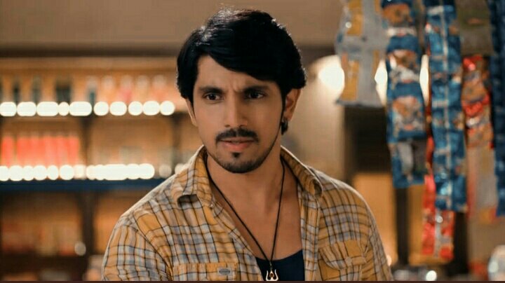 KanwarXShiva's tweet photo. "Tum ladke ho tumhe darna ni chahiye tumhe rona ni chahiye, ladke v toh insaan hote h robot thodi hote h-> #Anupamaa

"Rishte tutne ka dard srf ladkiyon ko hota h,aisa kaha likha h?Kya ladko ko dard ni hota ya ladko ka dil pathar ka hota h,jo kabhi tut hi nhi sakta-> #ShivaPandya https://t.co/lgQCLQTNwT