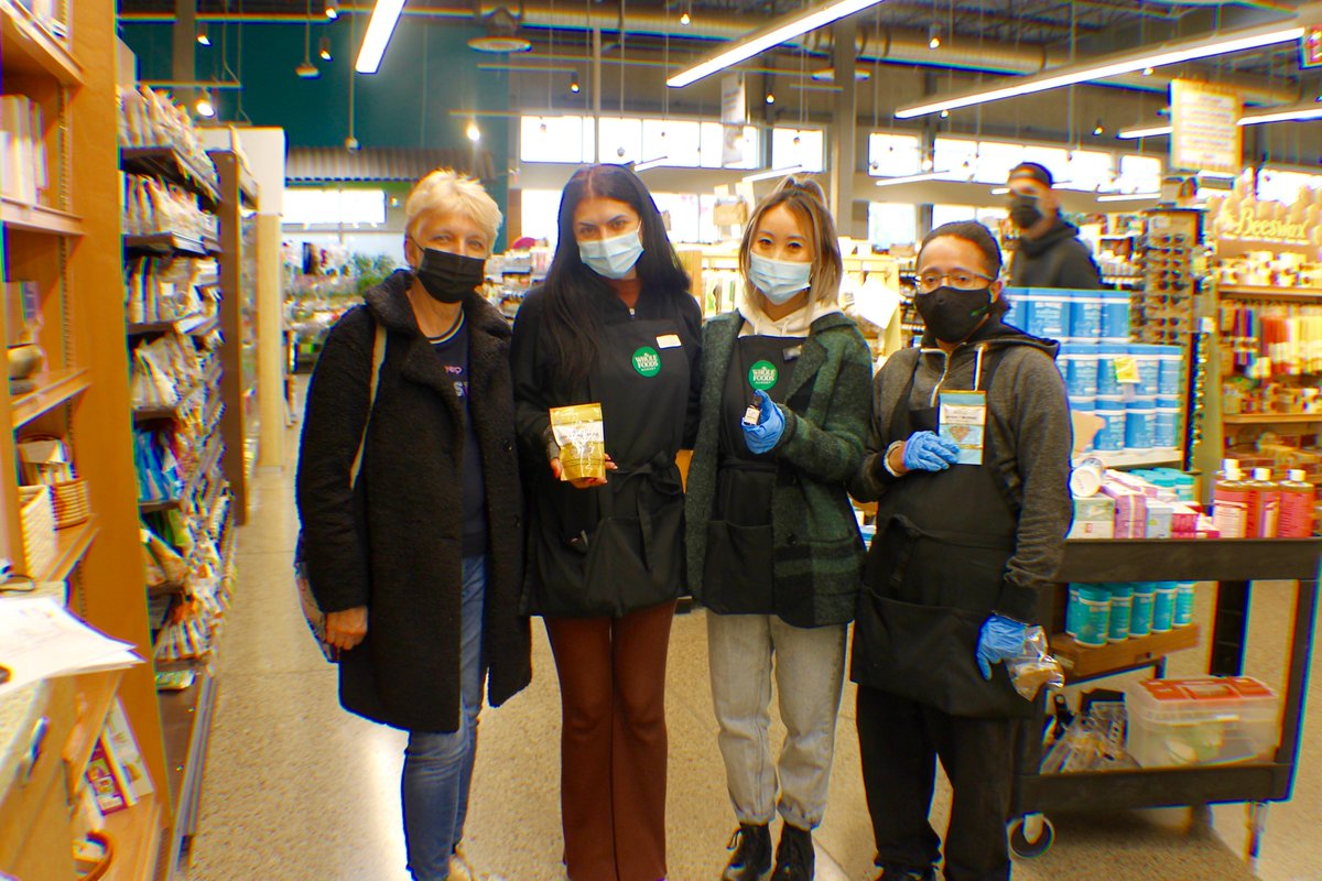 HajiraWarsame's tweet photo. It was an absolute pleasure sharing #BEEYO story with the wonderful team at Whole Foods Market. #Canada https://t.co/OYNLvQeo2k