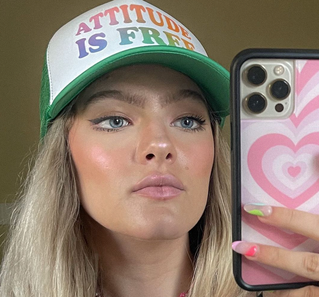 Mirror selfies just got a whole lot better with our Gradient Trucker hat! 

Comment below on how you style your AIF trucker hat!