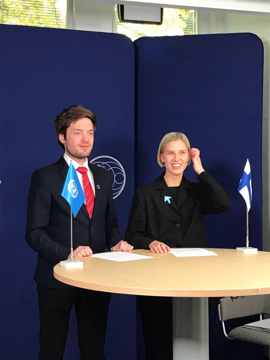 yuribirjulin's tweet photo. Suomen YK-nuorisodelegaatteina valitsimme tämän vuoden YK-yleiskokouksen puheemme teemaksi sukupuolistuneen väkivallan. New York on yhä meiltä suljettu, joten puitteet tarjosi ulkoministeriö! #UNGA76 @leppalaakso @AllianssiRy @Ulkoministerio @UNAFinland @FinlandUN https://t.co/nw5rr2Zaou