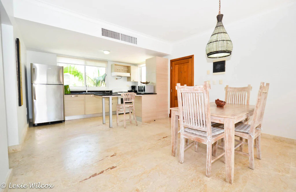 PlayaOceanClub's tweet photo. This #3rd-floor #pool #view 2BR, 2BA with partial #ocean #view from the terrace is light and airy. It has a #brand-new #queen #bed in the master #bedroom with twin #beds in the 2nd #bedroom. https://t.co/VTYty2djce https://t.co/aIAUFvIaoW