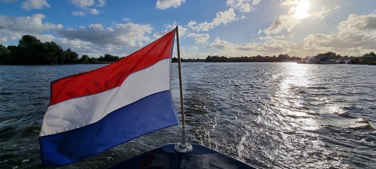 Net ff uurtje een gevaren over de #Westeinderplassen. Wat mij betreft bestaat er geen vaarseizoen, maar varen we het hele jaar door 🙂. #aanrader #sloepverhuur #bootverhuur