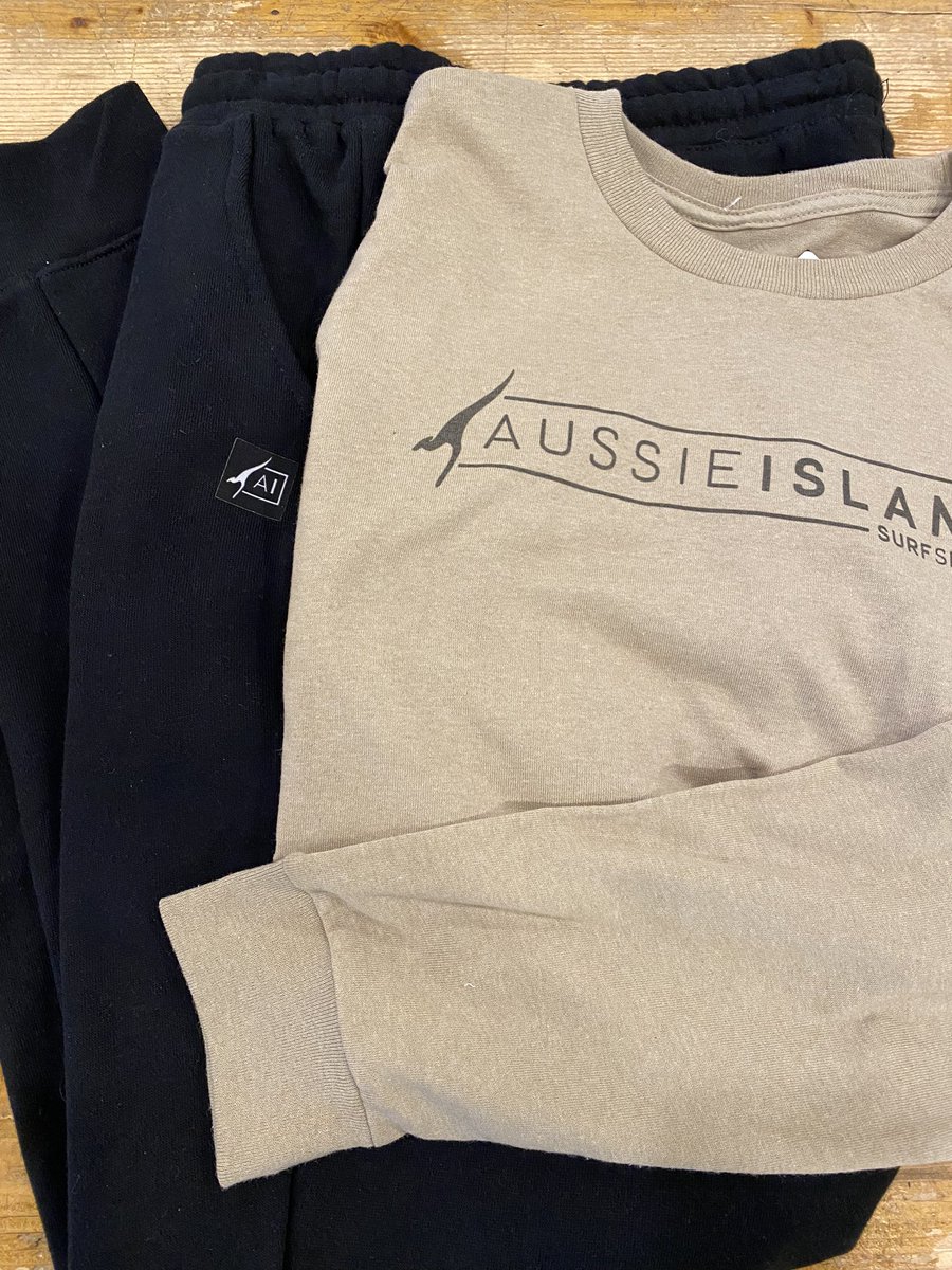 AussieIsland's tweet photo. Cool nights have us breaking out the sweat pants and long sleeve tees.   #sweatsweather #aussieisland #aussieislandsurfshop #uncw #cfcc #ilm #wbnc #wilmingtonnc #wrightsvillebeachnc https://t.co/SeVrxLsAAY