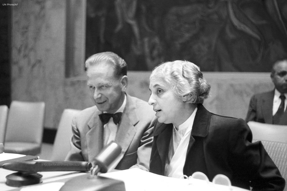 HabarizaUN's tweet photo. 𝔽𝔸ℍ𝔸𝕄𝕌
Ni wanawake 4 tu waliowahi kushika nafasi ya Rais wa Baraza Mkuu #UNGA tangu kuanza mwaka1946
📌Vijaya Lakshmi Pandit 🇮🇳 #UNGA8 1953
📌Angie E.Brooks 🇱🇷 #UNGA24 1969
📌Sheikha Haya Rashed Al Khalifa 🇧🇭 #UNGA61 2006
📌María Fernanda Espinosa Garcés 🇪🇨 #UNGA73 2018 https://t.co/ldZncvRv4A