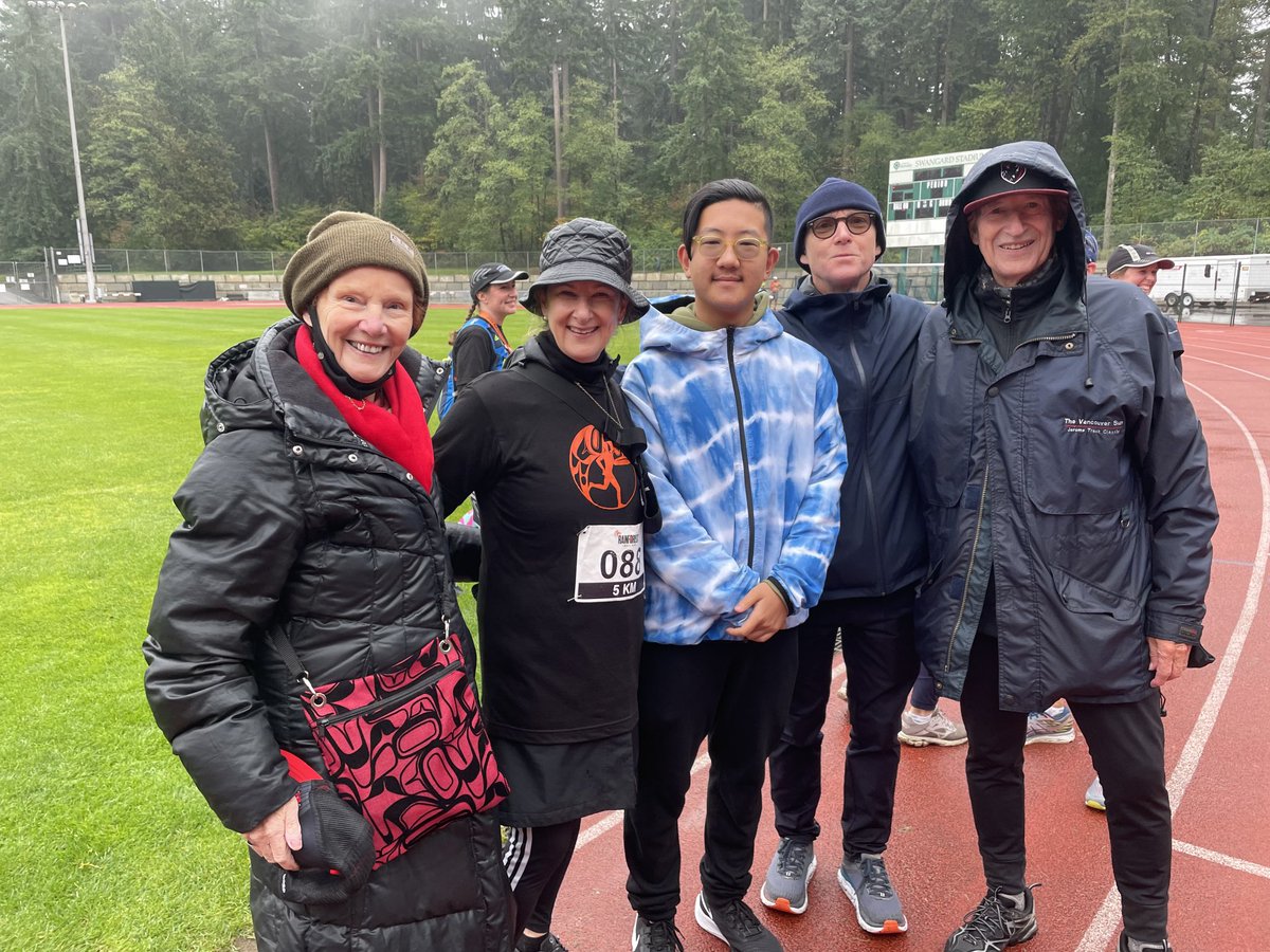 charmainecrooks's tweet photo. Happy Birthday Diane ⁦@dclement007⁩ #OLY  Thank you for inspiring us all in so many ways- “fitness, family, food and fun” @TeamCanada ⁦@AthleticsCanada⁩ ⁦#ChefontheRun ⁦@VancouverSunRun⁩ ⁦@BCSportsHall⁩ ⁦@Harry_Jerome⁩ https://t.co/SNtx4rVtWd