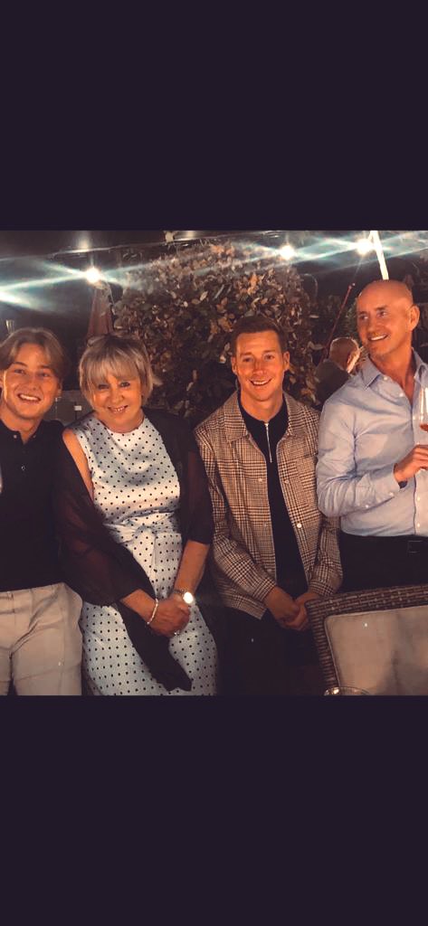 Graceful93's tweet photo. Happy birthday Mum x https://t.co/iAdaIvEzEd