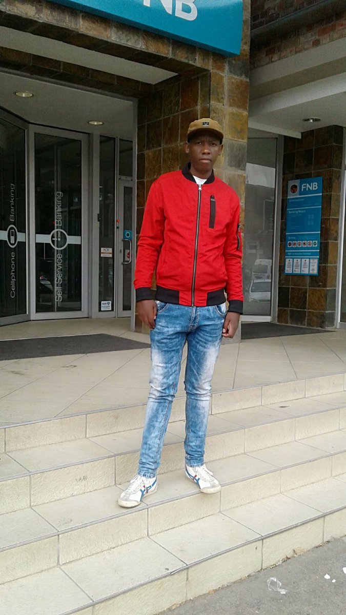 TwaniAndile's tweet photo. Just me loving myself ❤️❤️❤️ https://t.co/DhLKgHARvq