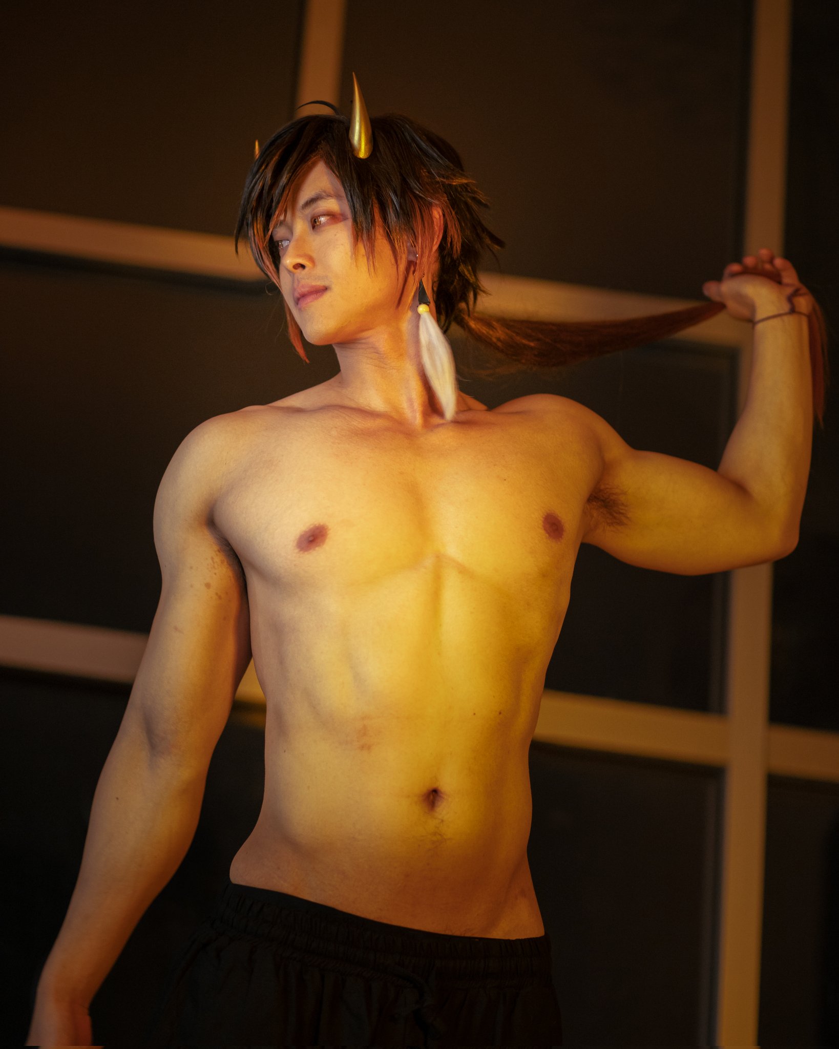 Lorentz Iwood on X: "Probably my thiccest (not heaviest) I've been. But I  heard his meteor scales with HP,no? - Zhongli set and print only available  for this month's Patreons. - #GenshinImpact #