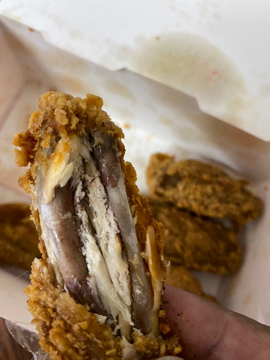 Ranjith071's tweet photo. Chennai Citi Center Mall KFC Worst Experience with this KFC. Definitely its months old frozen &amp; dried up Chicken. Rice bowl too its semi cooked rice with Chicken popcorn too very old and dried. OMG pathetic experience. order number N6756D109000018609 #KFC_India #KFC @KFC_India https://t.co/PUbpwqrpLb
