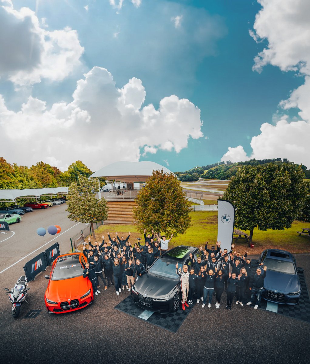 driving_evo's tweet photo. L’aventure BMW PASSION TOUR continue 🏁

En ce mois de septembre, nos équipes étaient présentes sur le Circuit du Laquais et celui de La Ferte Gaucher.
#bmw #circuit #laquais #lafertegaucher #passiontour https://t.co/7PBEFSIUR3