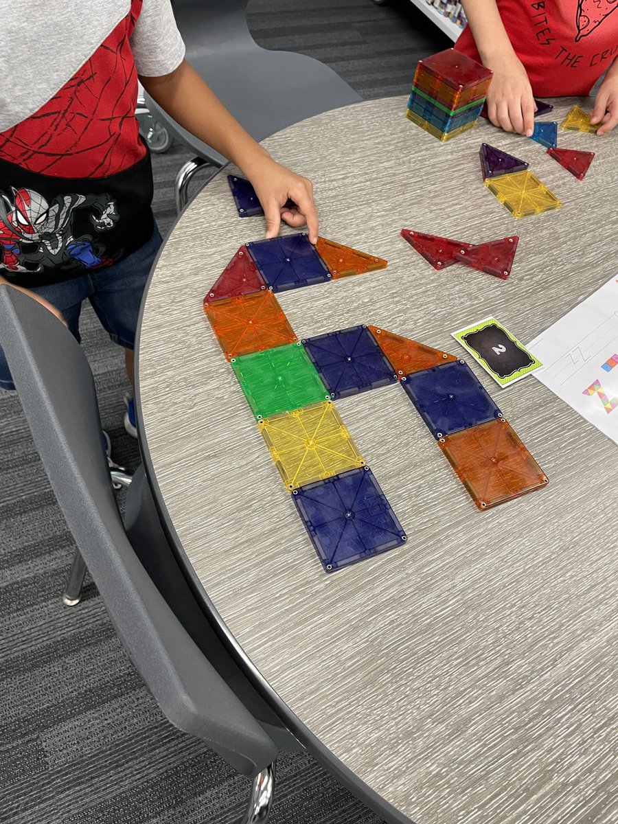 MrsSporrer's tweet photo. Having fun constructing letters with Magnatiles in Kindergarten! #ExperienceSLE #SLEstarsAtWork https://t.co/Xrtm1qNXFD