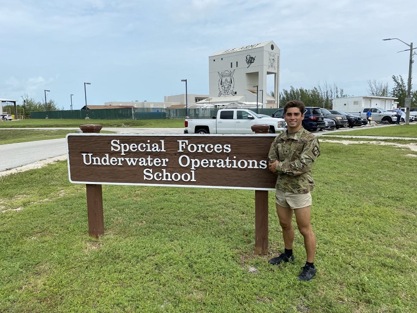 William Rodgers '23 earned his way into elite, challenging <a href="/USArmy/">U.S. Army</a> Special Forces Combat Diver Qualification Course with training, dedication &amp; help from his @DauntlessRotc lieutenant commander

Now he's certified combat diver 🤿🚁

widener.edu/news/news-arch…
<a href="/ArmyROTC/">Army ROTC</a> <a href="/BillyRodge14/">Billy Rodgers</a>