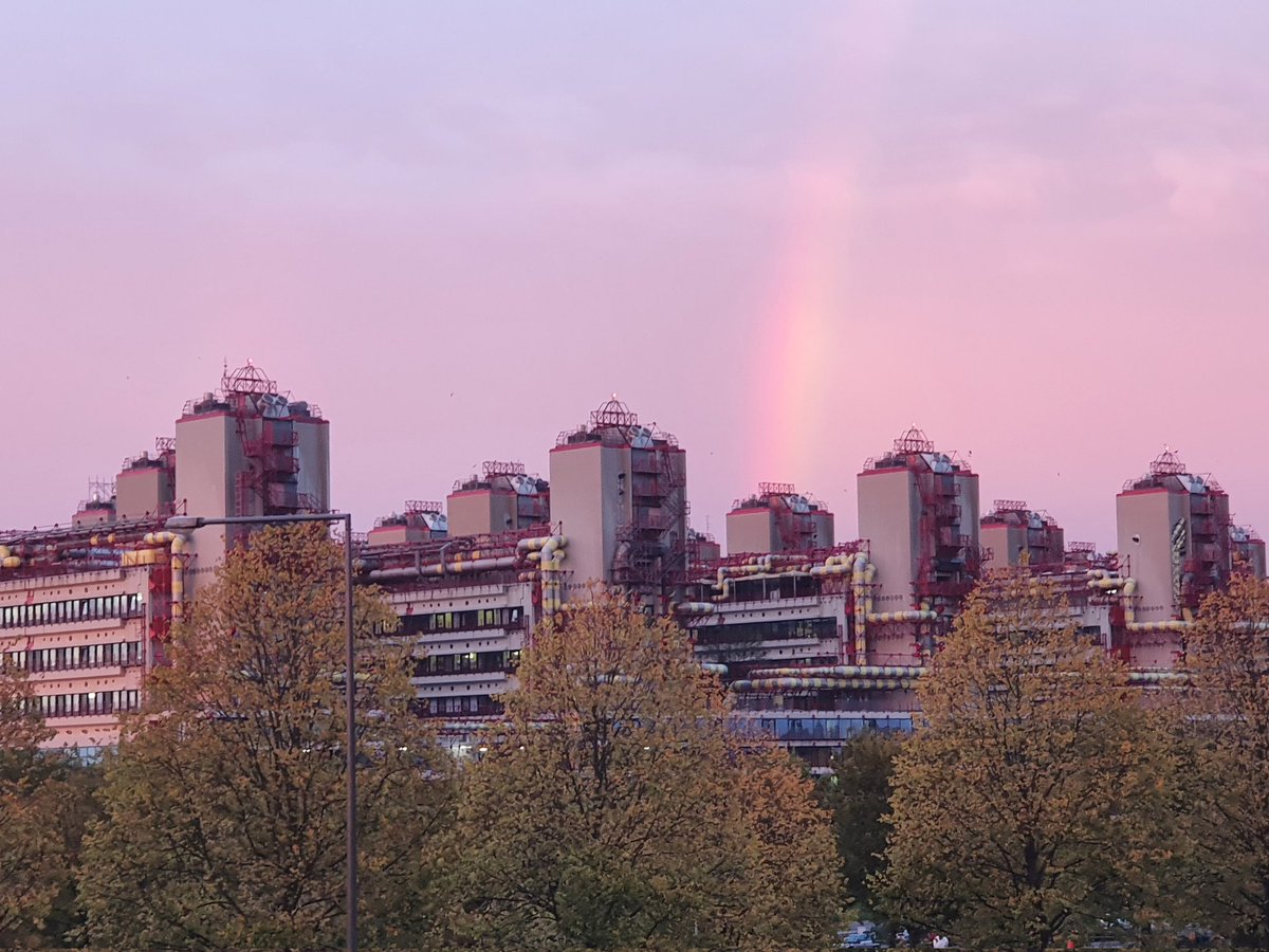 anjali0512's tweet photo. At the end of the rainbow there's a pot of gold 😍 @UniklinikAachen
#nofilter #rainbow #beautifulworkplace https://t.co/haV6Nisz0N
