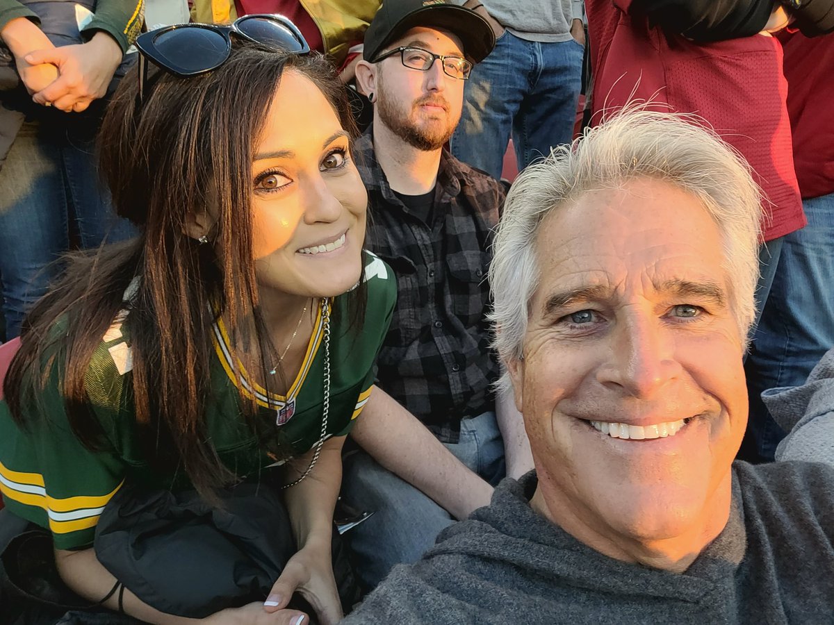 This lovely, young Green Bay fan behind me Sunday night was delightful...oh wait...that's #1daughter