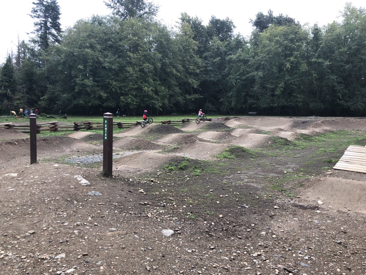 armelcastellan's tweet photo. #ProDDay at #McMinnPumpTrack Saanich. Dirt bumps are (allegedly) more fun, definitely way cheaper & an ecological no-brainer vs plastic playgrounds. https://t.co/LoLOKWTo80