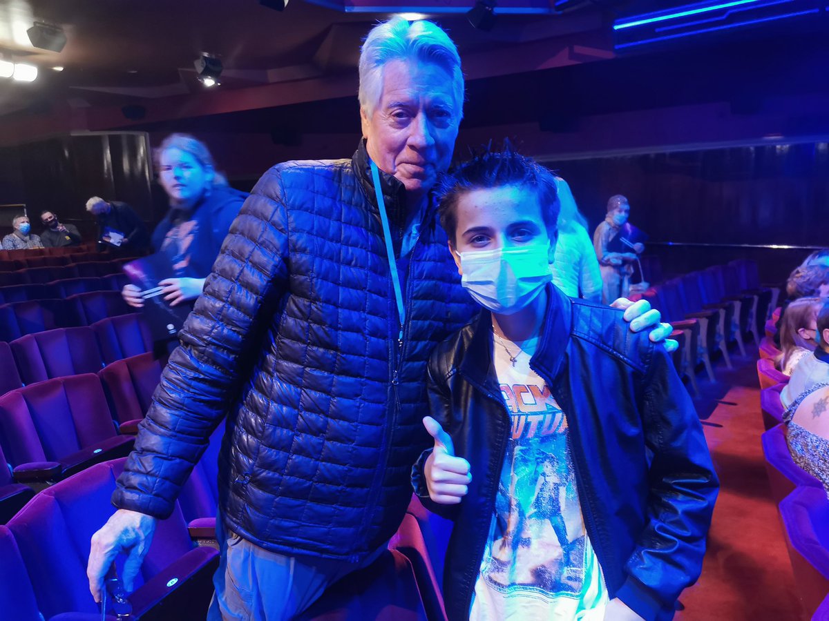 GreatScottFilm's tweet photo. Back to The Future The Musical press night has already brought many cool surprises before the performance has even started!!! #BacktotheFutureMusical #BackToTheFuture #GreatScottMovie https://t.co/v13nWmrSRz