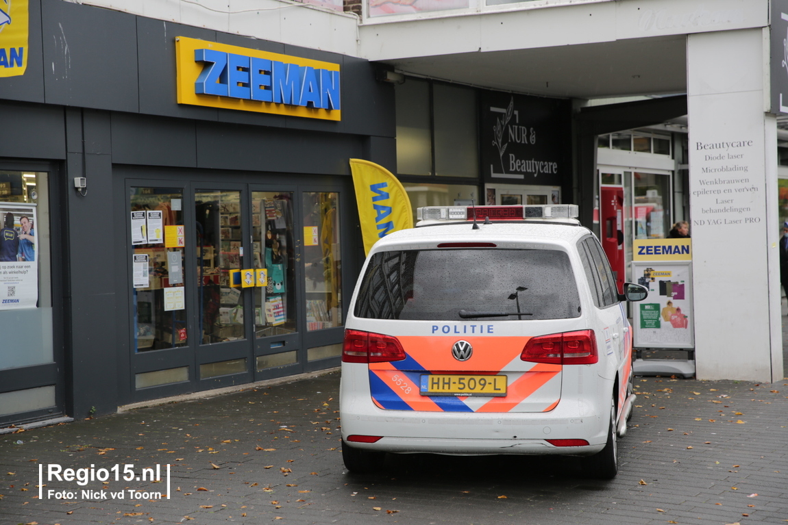 Nu online: Vestiging van de #Zeeman op de #Leyweg in #DenHaag overvallen.
