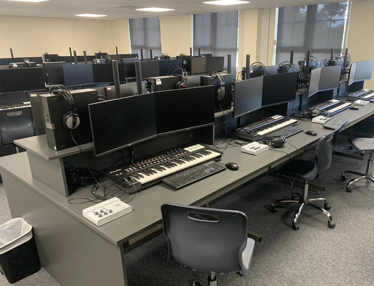 ForumContracts's tweet photo. PROJECT UPDATE 🏗

Forum are currently working towards the end of a successful project at East Norfolk College👷‍♂️

So far we have built:

✅ VR Lab
✅ Digital Media Lab
✅ Music Tech Studio
✅ Dance Studio with Retractable Seating
✅ General Classrooms
✅ Workshop and Offices

(1) https://t.co/fw237EZTrG