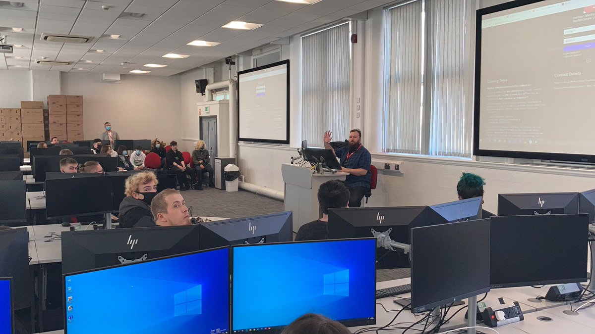 StaffsGames's tweet photo. There are many of these talks happening at the moment. Here is @EMC3D with a load of @StaffsUni @staffsuni_dta Games Art Students! #WelcomeWeek2020 https://t.co/hAKWH3HyPi