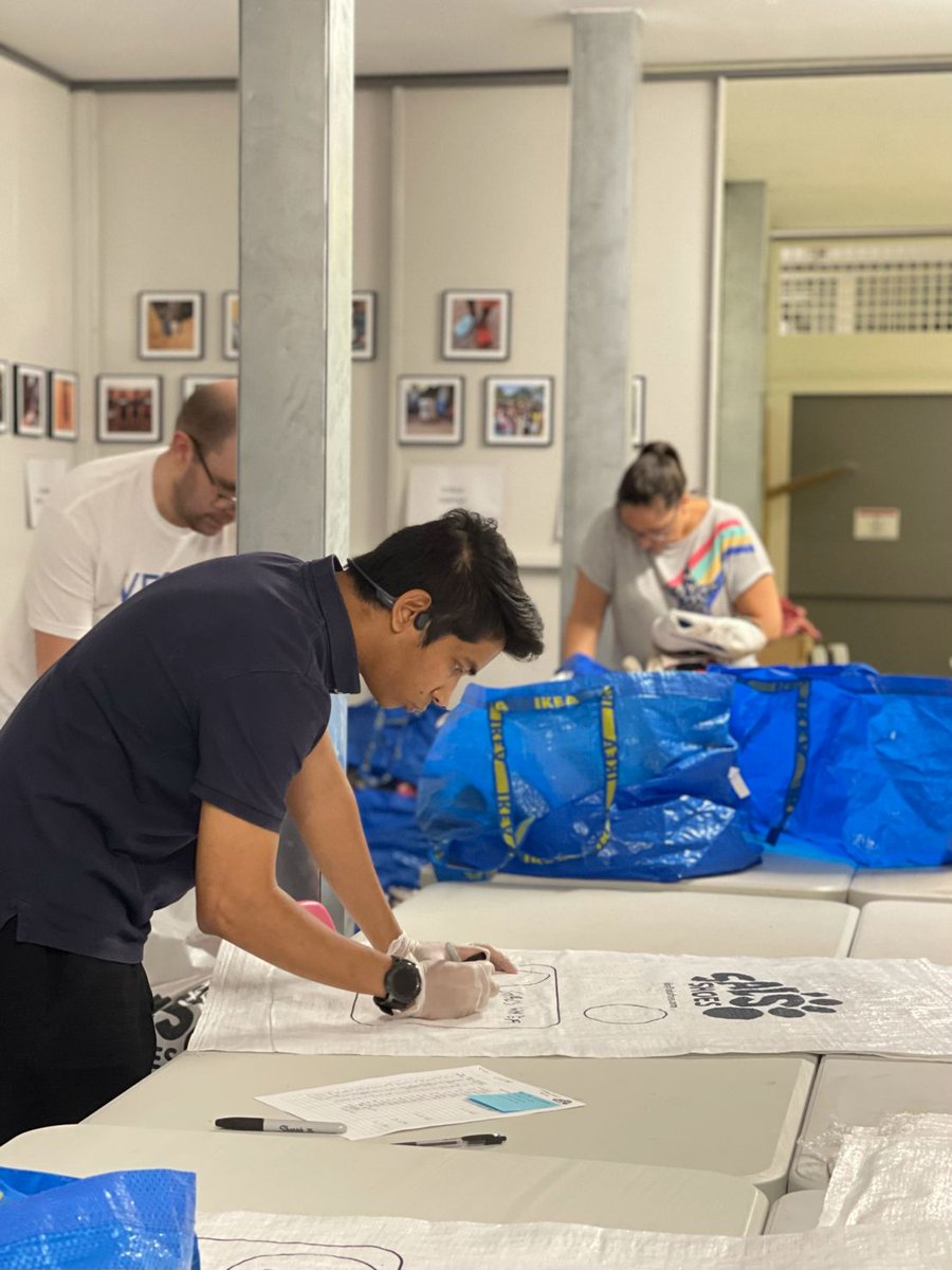 vesonnautical's tweet photo. We are proud of our London team for dedicating a day of service to an important cause: giving pre-worn shoes a second life by donating them to those who need it most.

Shout out to Sal's Shoes for giving us the opportunity to play a part in your inspiring mission.
#lifeatveson https://t.co/zav8QmcD3X