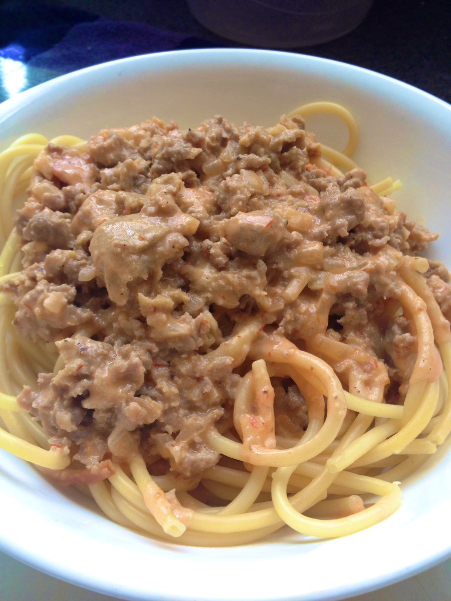 Chef_CarICasper's tweet photo. #ElJefeFoodTruck is introducing #AllYouCanEat #Spaghetti #Pasta w/choice of #sauce for $26
This #bowl is a twist on #spicy #bolognese #meatsauce w/#groundbeef #italian #pork #sausage &amp; #grated #parmesan #cheese

#Beef #ItalianSausage 
#ParmigianoReggiano #parmigianno #tomatosauce https://t.co/kS3te7sjnF