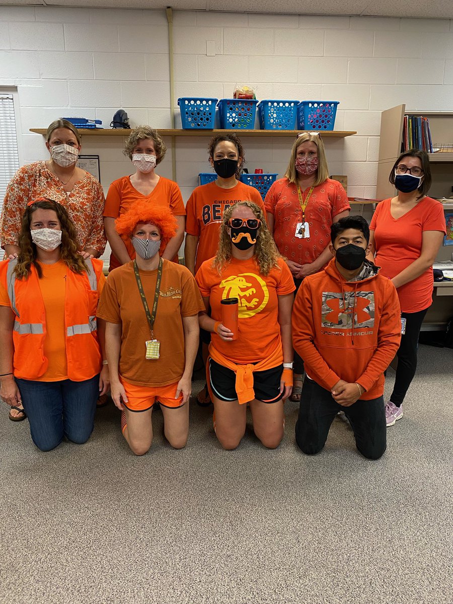 HDJWorldLang's tweet photo. “Orange you glad it’s homecoming week” - M. Strickland during 2nd hour Spanish @hdjstuco @jacobs #staff #hoco #HDJ #liketherecent #repost #cheesyquotes https://t.co/U1mIE6kuNC
