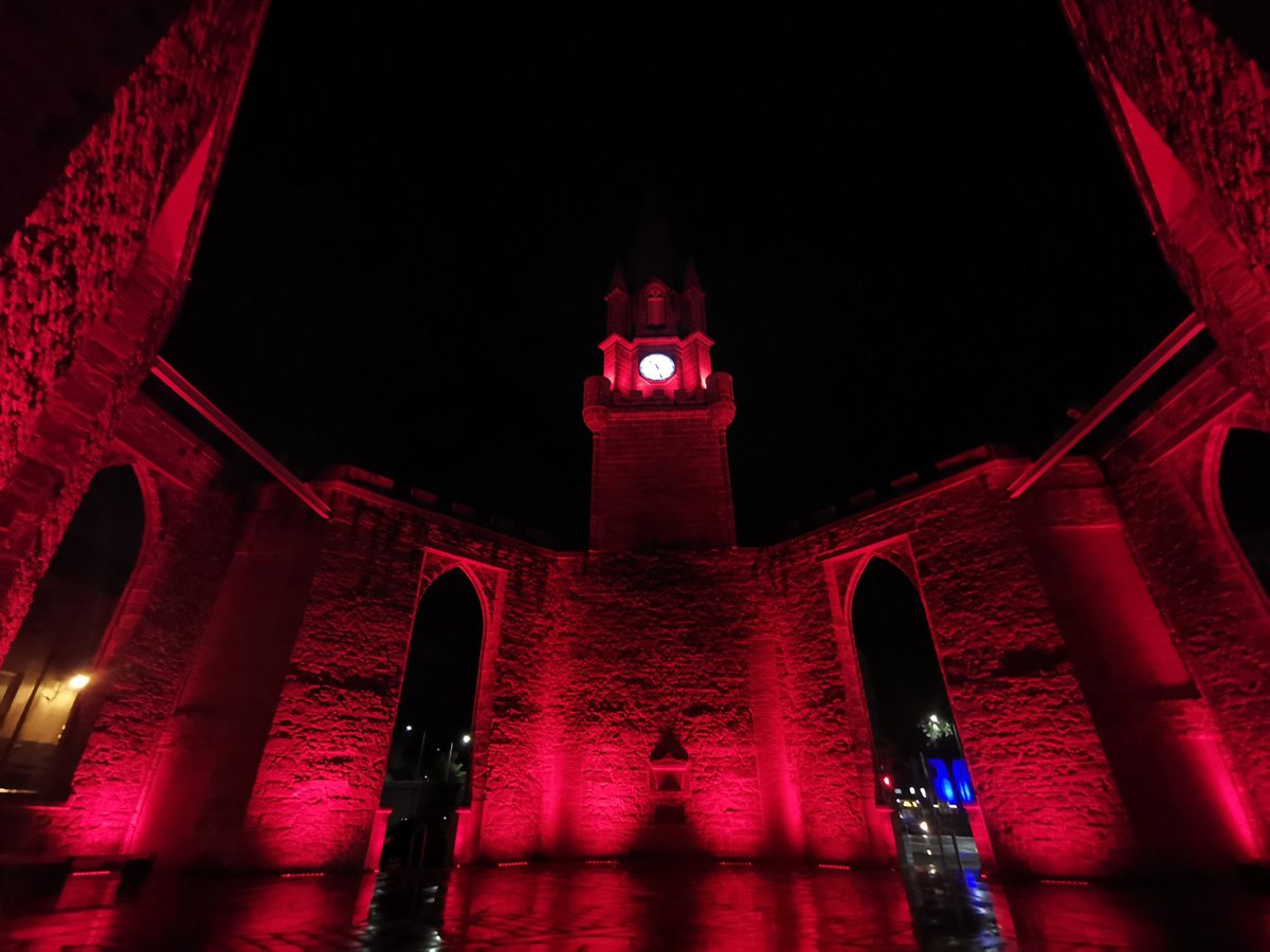 LeukaemiaCareUK's tweet photo. 28 Buildings lit up red for #WorldLeukemiaDay to represent the 28 people diagnosed with leukaemia in the UK every day. Here's a few pictures from the event.🏢 https://t.co/4wuQBmu4zq