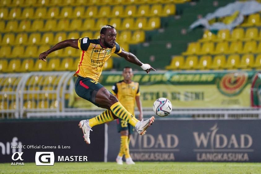 kda_fc's tweet photo. πΈ Sorotan foto aksi perlawanan di separuh masa pertama ini dikuasakan oleh Alpha & G-Master, Kamera & Lens Rasmi KDA FC 2021
#KDAFC
#DemiHijauKuning
#PulunKedahPulun
#KDAKLU https://t.co/77VRvbn9S5