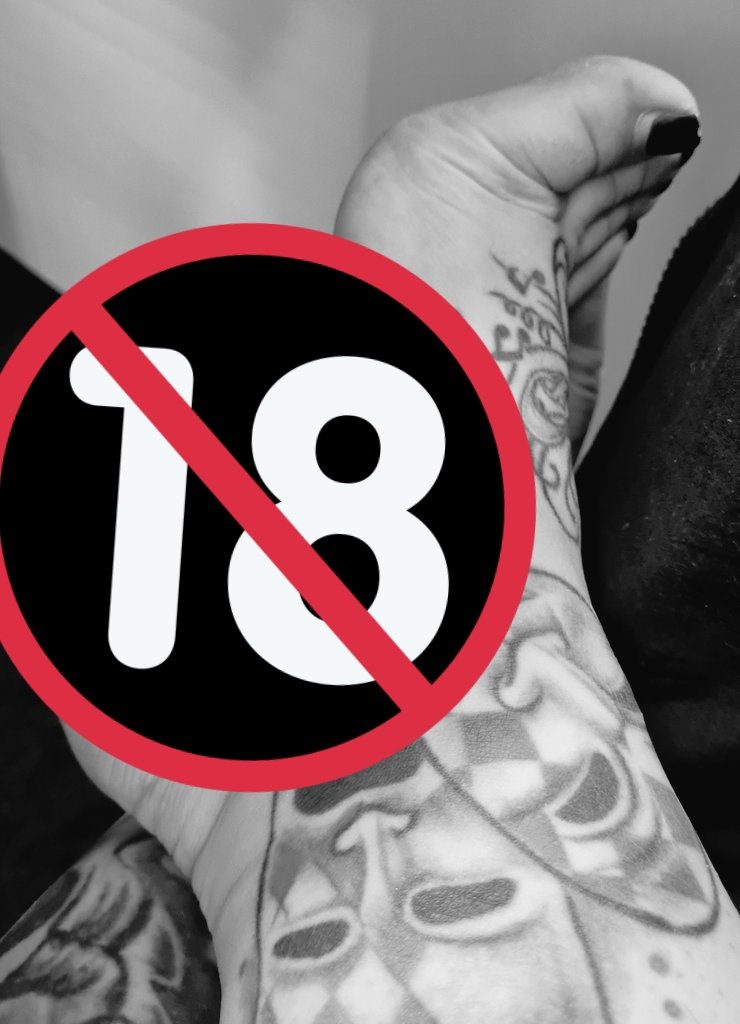 Can't decide if its cute or silly that you lurk on here

Thinking you will get some hot and free content

Honestly if you can't afford my onlyfans you don't deserve my time or attention 

Run along little boy