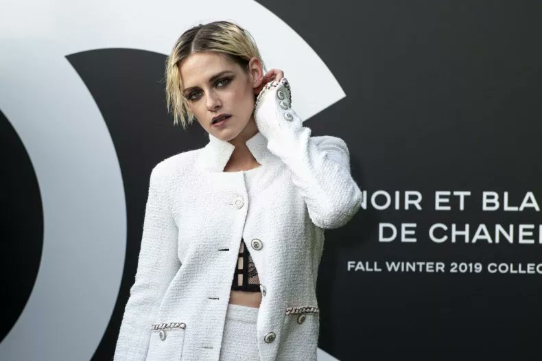 SpectralTravels's tweet photo. Kristen Stewart 'Talks' To Ghosts: 8 Celebs Who Claim They Had Paranormal Experiences

https://t.co/lY8D2385PY https://t.co/7Hrve6r6pn
